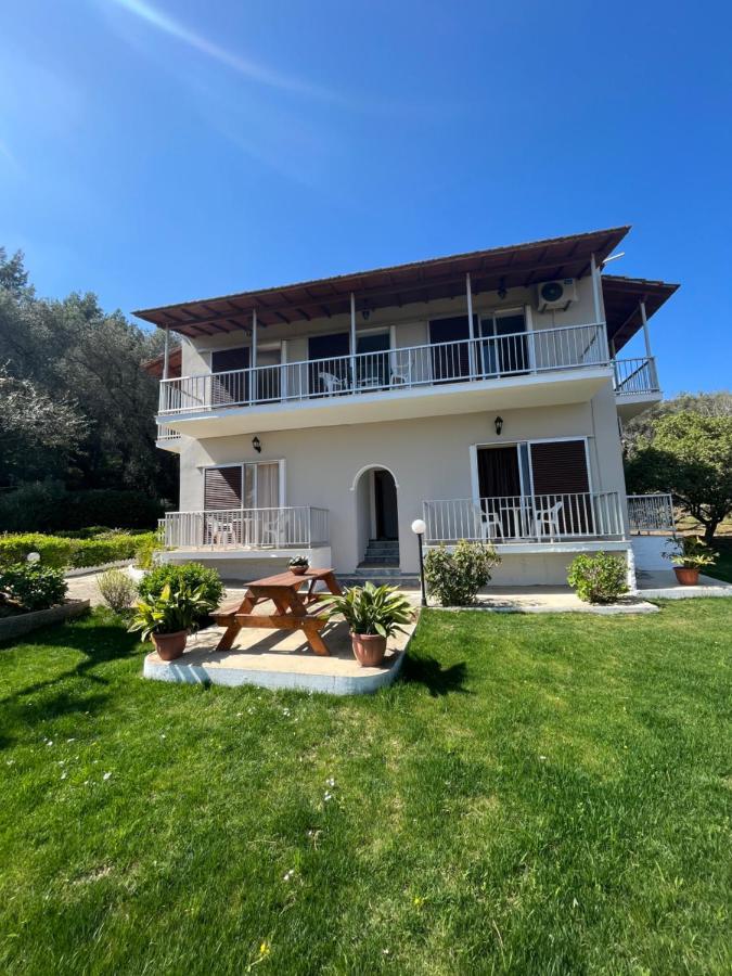 Ilias Apartments Dassia By Hotelius エクステリア 写真